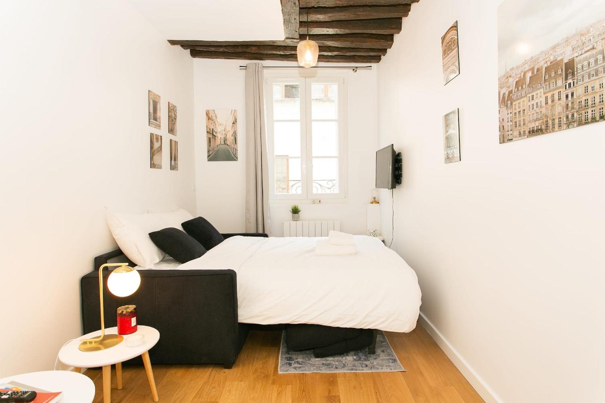 Ile Saint-louis & Pont De La Tournelle - Cityapartmentstay * Parijs